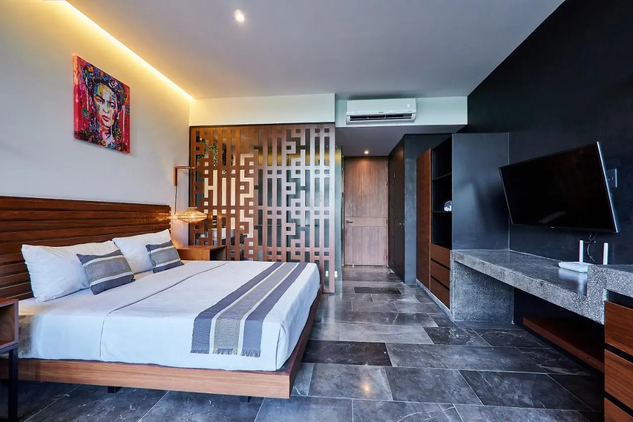 Appartamento James Bond - Centric Studio & Private Plunge Pool & Beach Club Access Tulum Messico